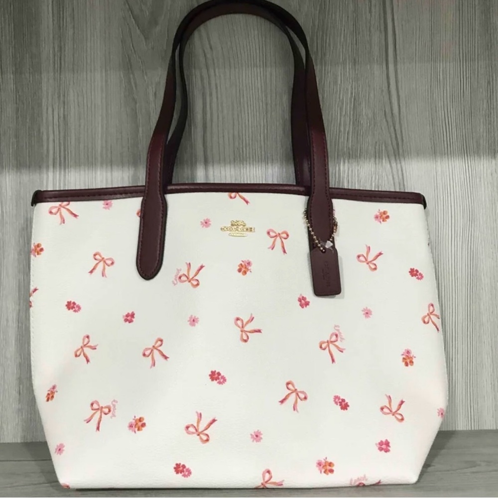 Coach Zip Top Tote With Bow Print Women's Bag